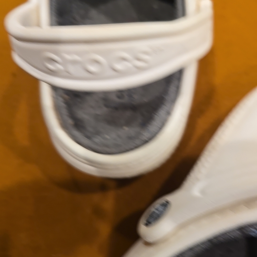 Crocs Classic White Clog with gray comfort liner Unisex Men's 5 women's 7 - Picture 8 of 10
